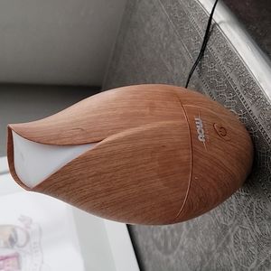 Color changing essential oil diffuser